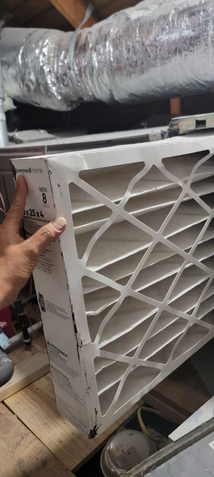 AC Not Cooling? Emergency Troubleshooting Guide for Kingwood Businesses